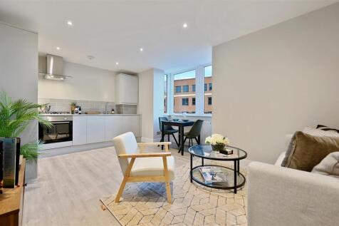 AR - Flat 1, Buckingham Place - Reception3(1).jpg