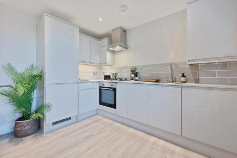 AR - Flat 1, Buckingham Place - Kitchen3(1).jpg