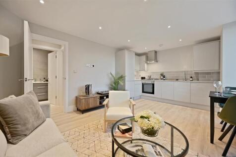 AR - Flat 1, Buckingham Place - ReceptionC3(1).jpg
