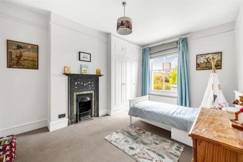 14 Grasmere Avenue-11.jpg