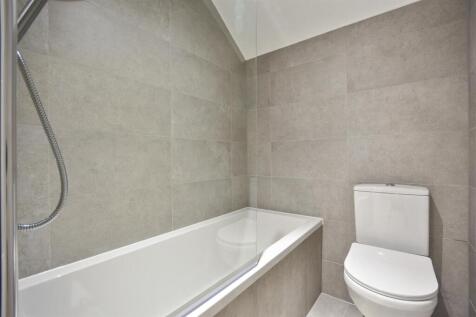 AW - Flat 2, Buckingham Place - Bathroom1 (1).JPG