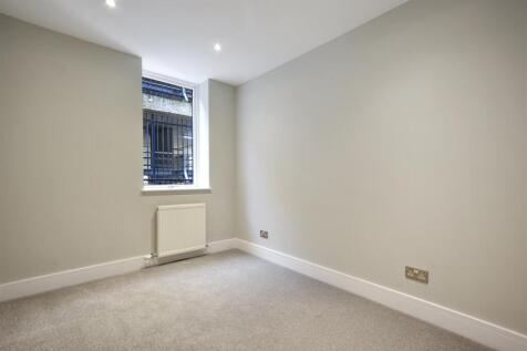 AW - Flat 2, Buckingham Place - Bedroom1 (1).JPG