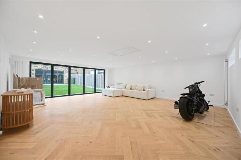 RQAR - Malvern Avenue8.JPG