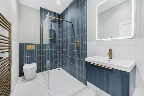 7 Woodgrange Avenue Flat 4 (10).jpg