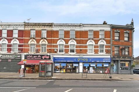 BCCW - TFF 438 Uxbridge Road - Exterior (4).jpg