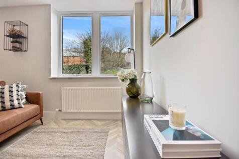 AR - Flat 4, Buckingham Place - L.S - C.jpg