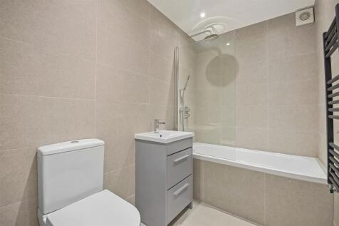 AR - Flat 6, Buckingham Place - Bathroom3 (1).JPG