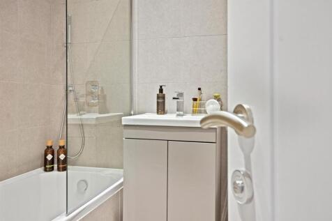 AR - Flat 4, Buckingham Place - L.S - A.jpg