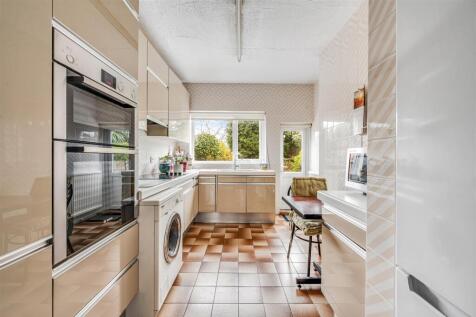 50 St. Dunstans Avenue-8.jpg