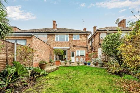 50 St. Dunstans Avenue-18.jpg