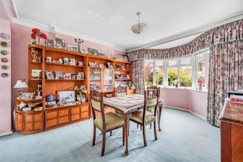 50 St. Dunstans Avenue-5.jpg