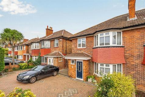 50 St. Dunstans Avenue-2.jpg