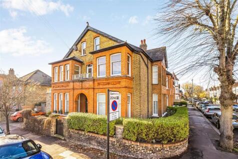 34 Leythe Road-2.jpg