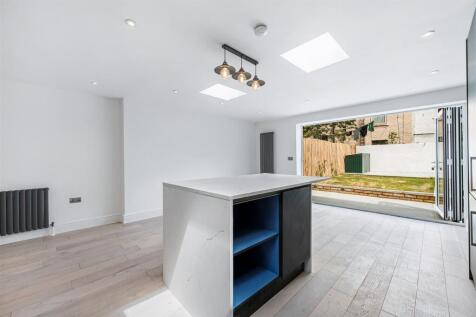 GFF - 7 Mansell Road-6.jpg