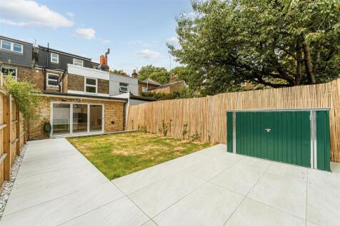 GFF - 7 Mansell Road-10.jpg