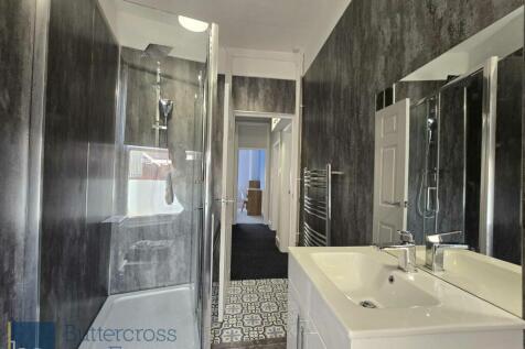 Bathroom (2).jpeg