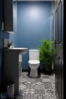 Upstairs bathroom