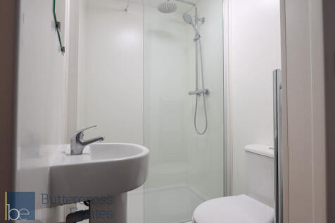 Bedroom 4 Ensuite