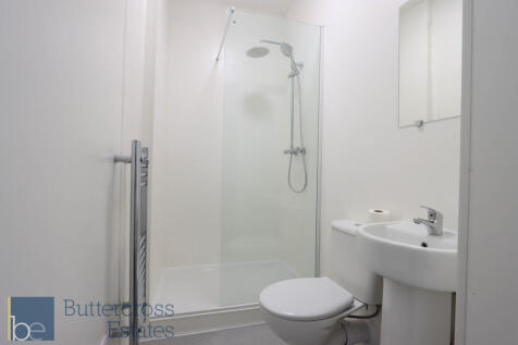 Bedroom 8 Ensuite