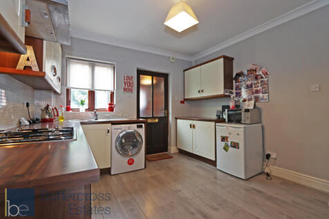 Kitchen_2.JPG