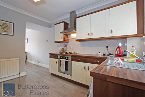 Kitchen_3.JPG