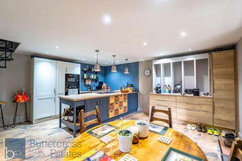 Studio Kitchen