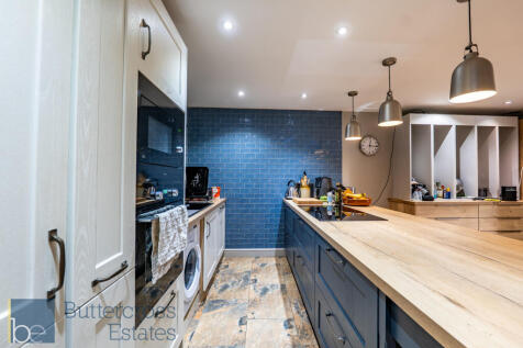 Studio Kitchen