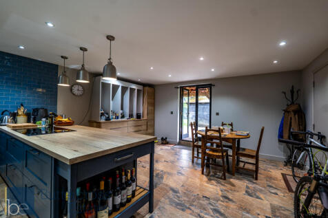 Studio Kitchen