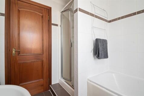 040-1TheGlebe.JPG