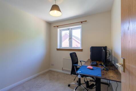23 Matthews Drive Perth-4.jpg