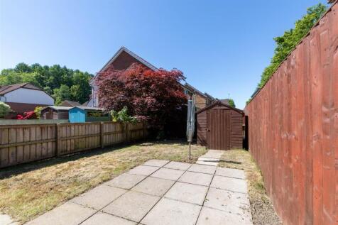 23 Matthews Drive Perth-26.jpg