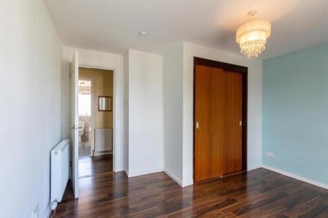 29 Grampian Court Perth-17.jpg