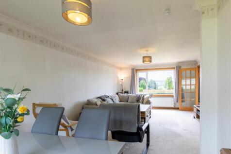 5 Castle Way Glencarse, Perth-10.jpg