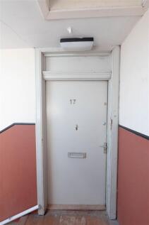 S002.jpg