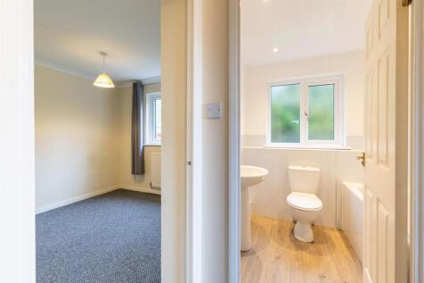 100 Hermitage Drive Perth-10.jpg