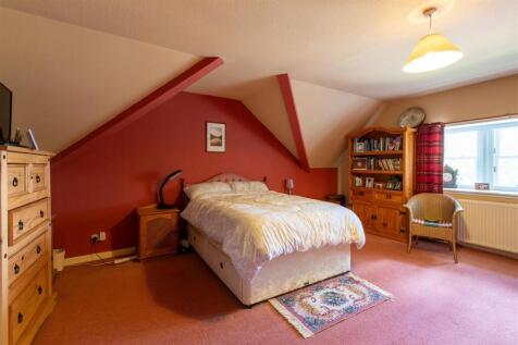 3 Taybank Stables, Errol-1.jpg