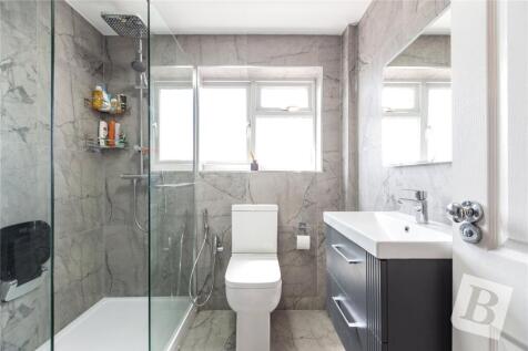 F/F Shower Room