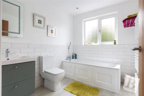 En-Suite Bathroom