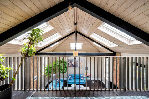 12 The Courtyard, Alexander Studios (19).jpg