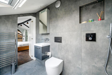12 The Courtyard, Alexander Studios (25).jpg