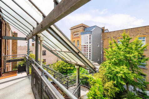 12 The Courtyard, Alexander Studios (36).jpg