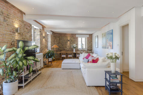 Gullivers Wharf (1).jpg