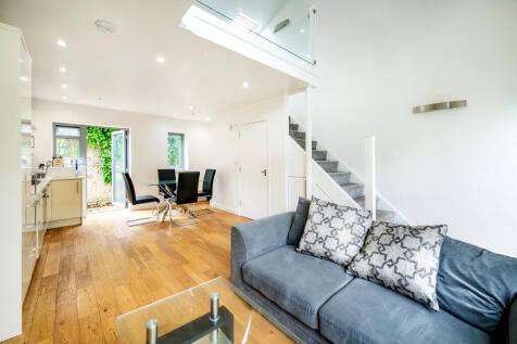 6 Cinnamon Mews (12).jpg