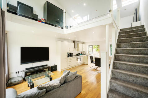 6 Cinnamon Mews (8).jpg
