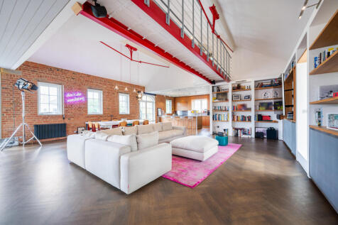 7 Old Library Apartments (19).jpg