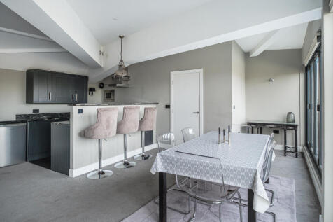 November 2025 JR (26).jpg