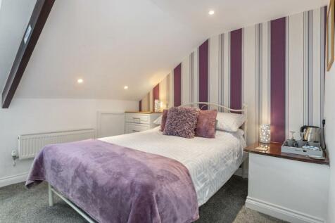 Bedroom 8 &#34;Standard triple en suite&#34;