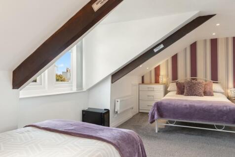 Bedroom 8 &#34;Standard triple en suite&#34;