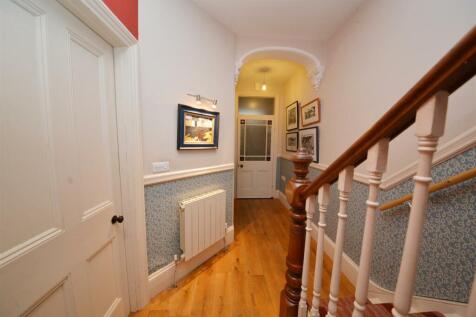 Entrance Porch/ Hallway