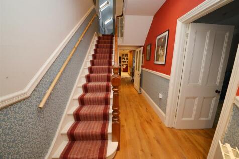 Entrance Porch/ Hallway